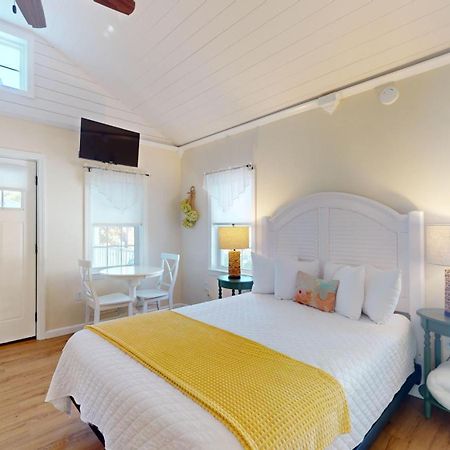 Hotel Coastal Estate à Cape May Extérieur photo